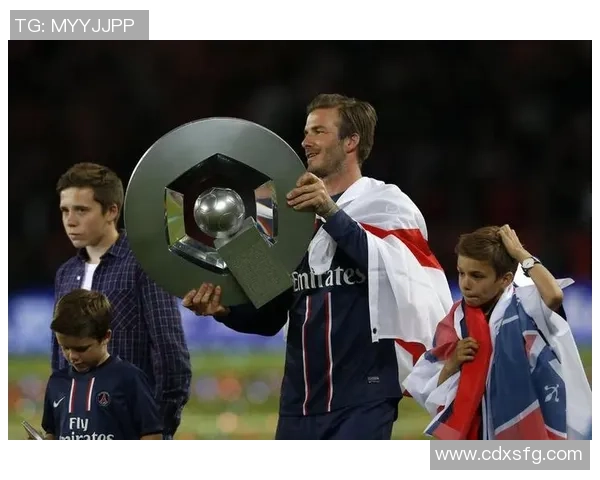 钩织技艺展现足球球星风采用针线描绘绿茵场上的传奇魅力