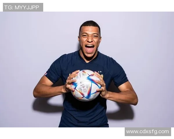 足球明星穿衣风格大揭秘：从场上到场下的时尚演绎与潮流趋势