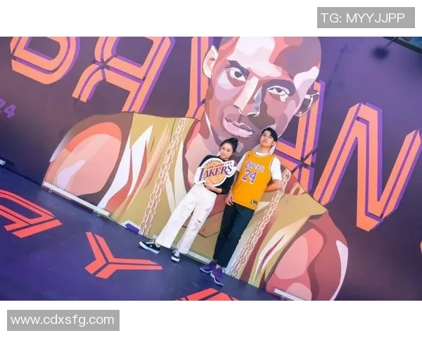 足球球星手工艺术：雕刻传奇人物与赛场精彩瞬间的创意表达